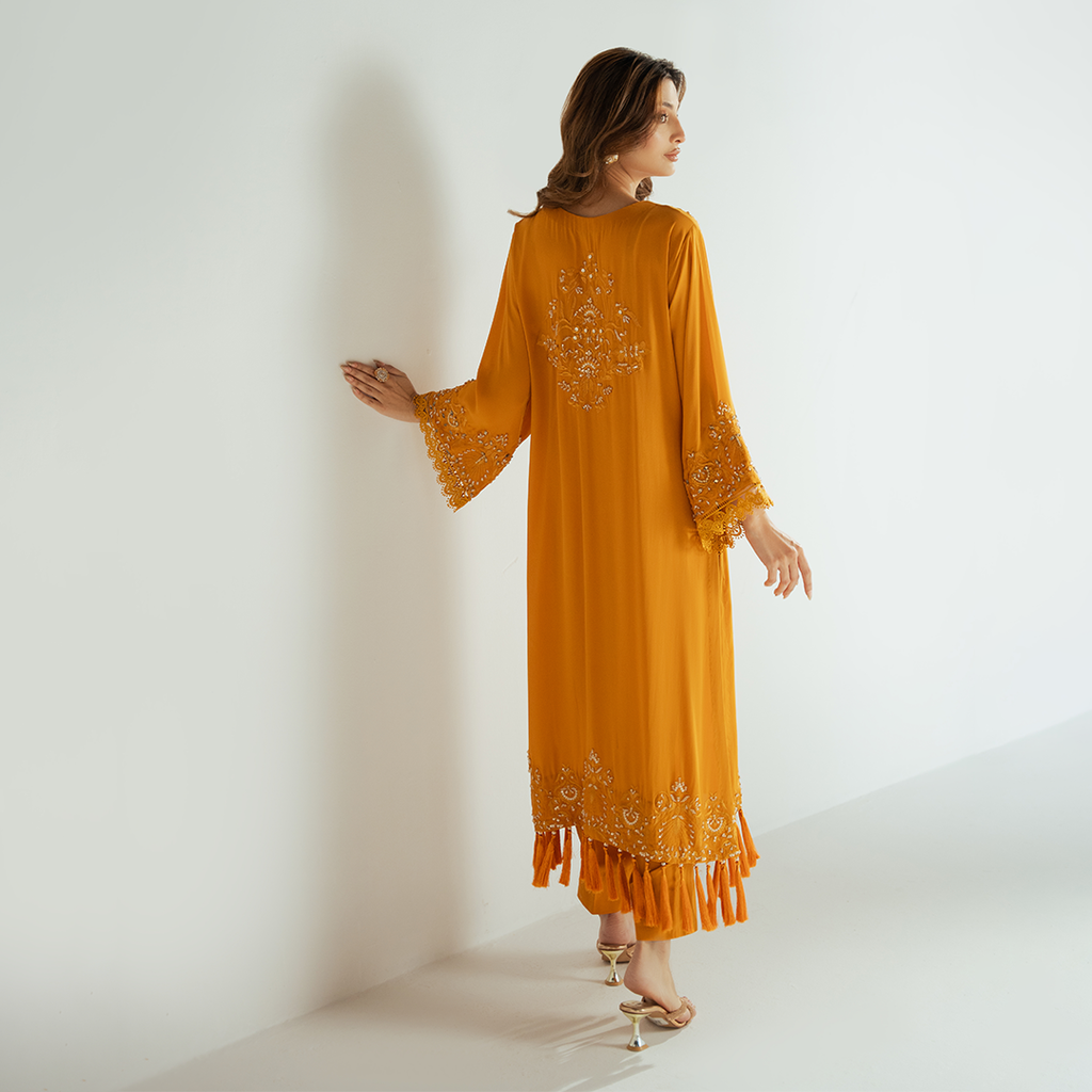 Saffron Elegance