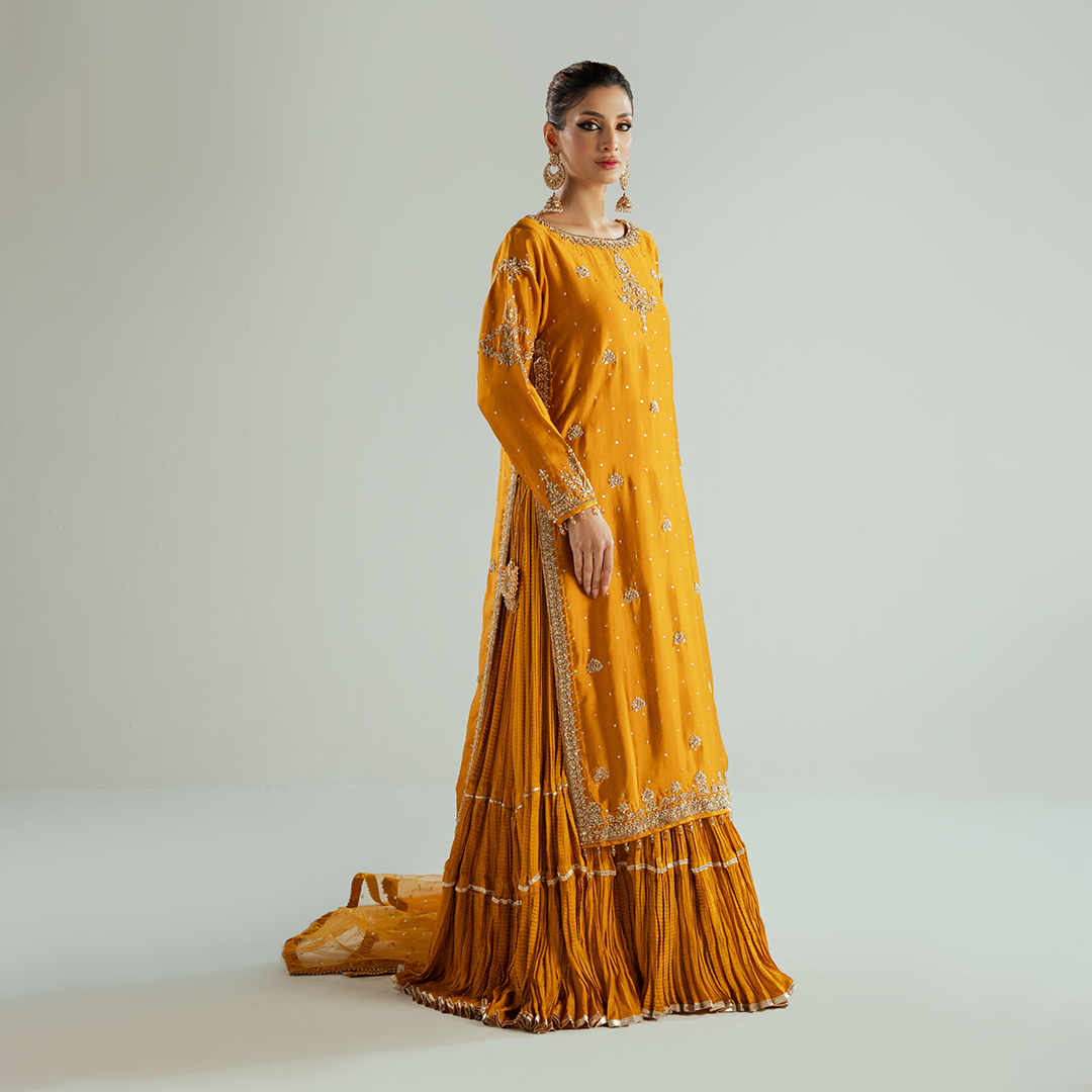 Royal Mustard Elegance
