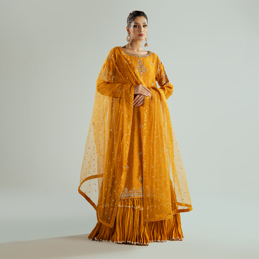 Royal Mustard Elegance