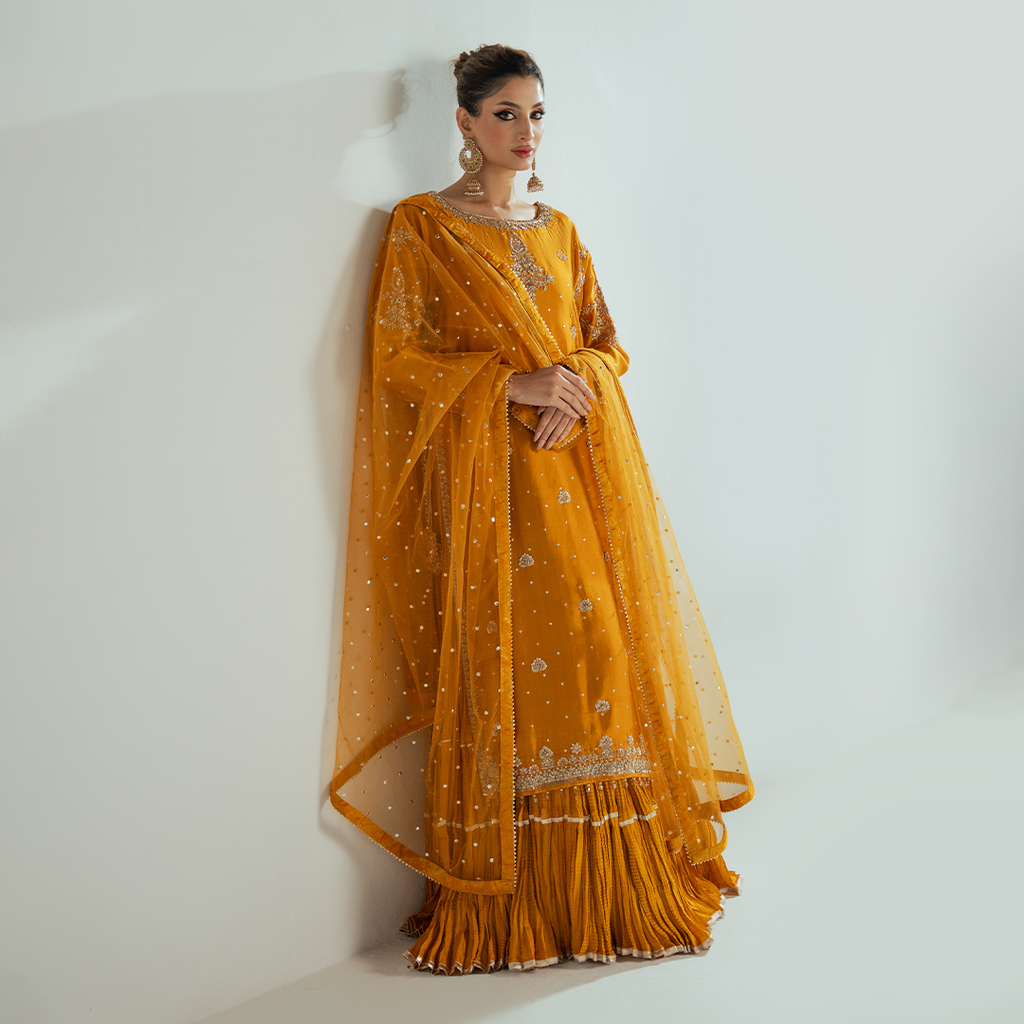 Royal Mustard Elegance